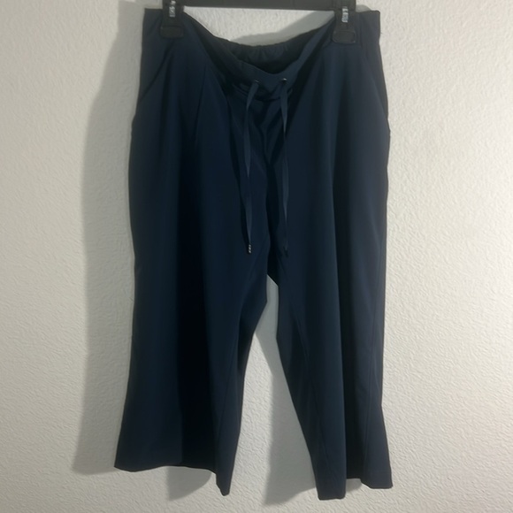 Size 14 Athleta women’s Drawstring crop Pant - Picture 7 of 7